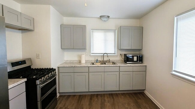 Building Photo - 30113 Hazelwood St