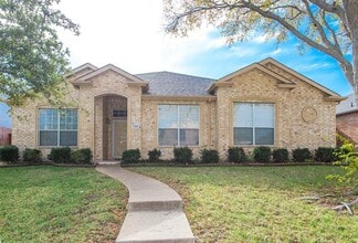 Building Photo - 738 Opal Ln
