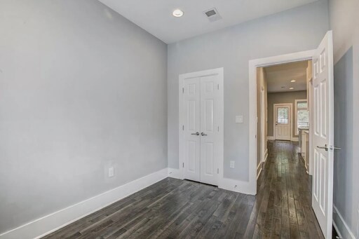 Building Photo - 1220 19th St NE