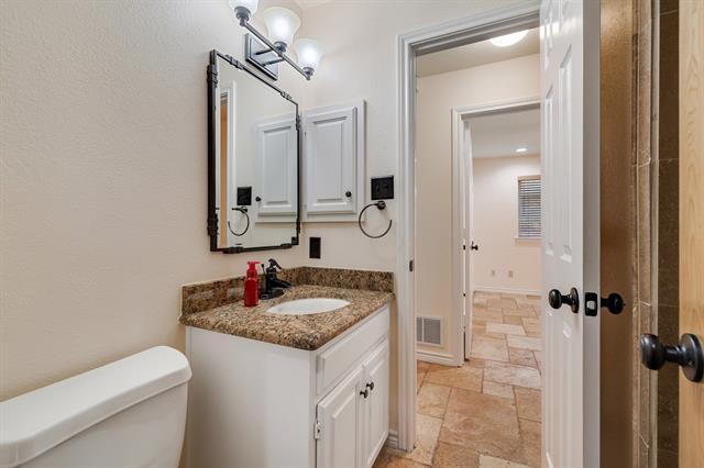 Building Photo - 732 Greenway Dr