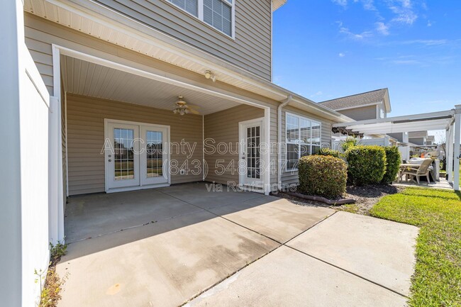 Building Photo - 264 Viareggio Road