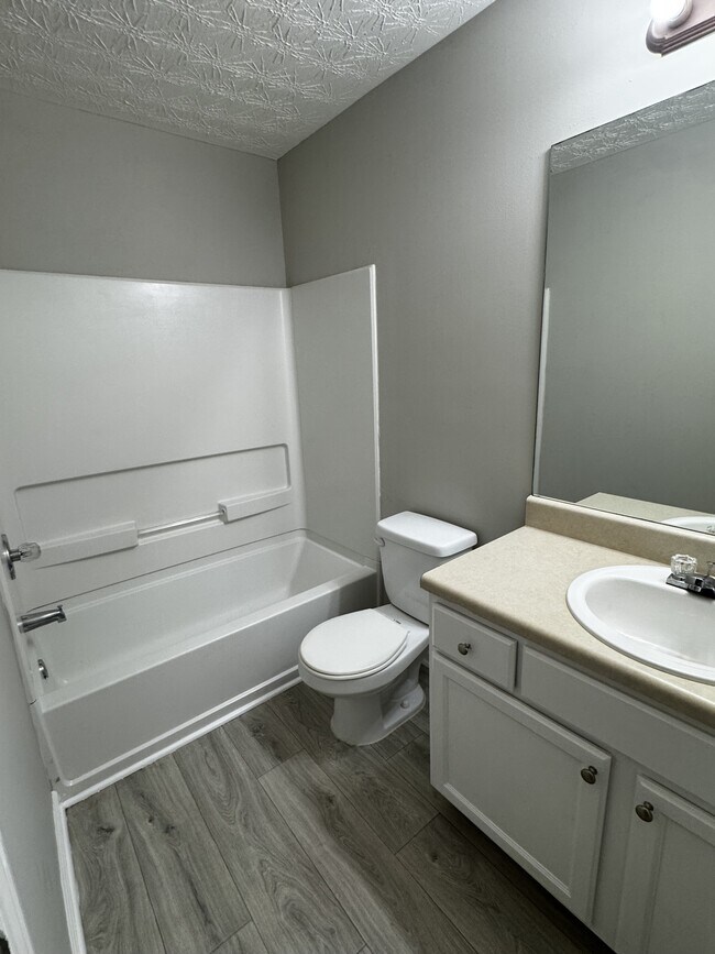 Building Photo - 265 Sunshine Trail