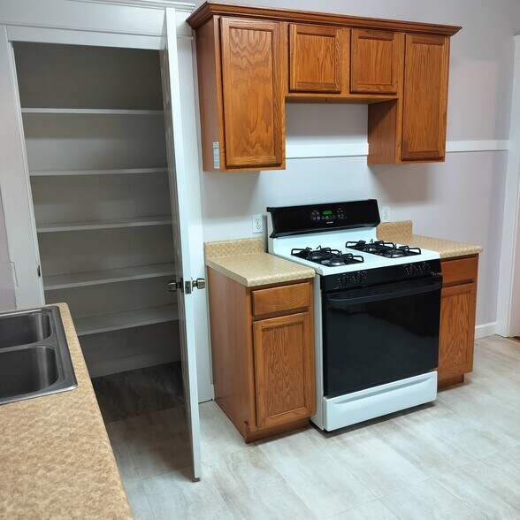 Building Photo - 1237 Josephine St