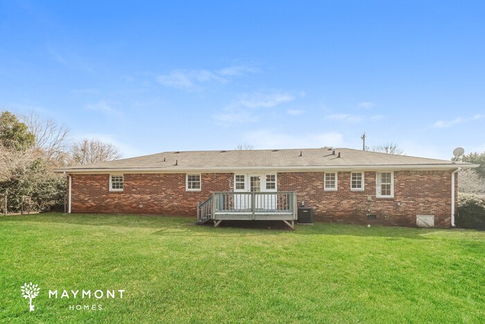 Building Photo - 1729 Hasty Rd