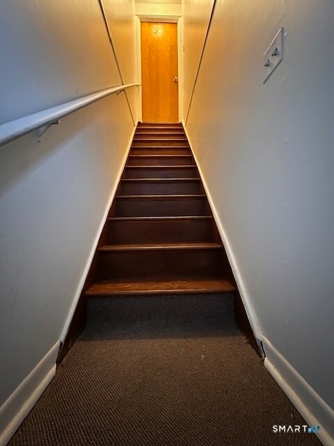 Building Photo - 131 Ruth St