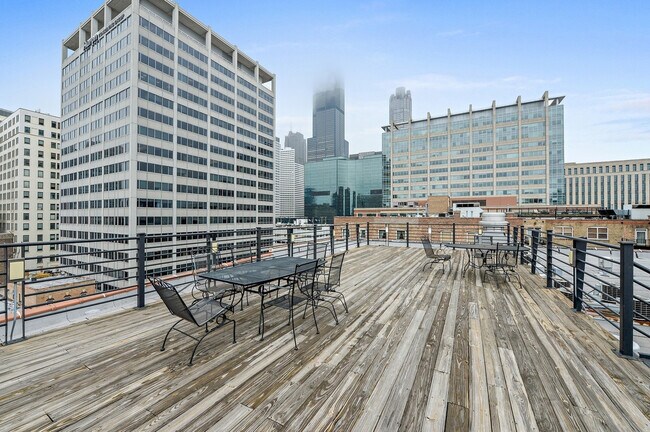 Building Photo - 417 S Jefferson St