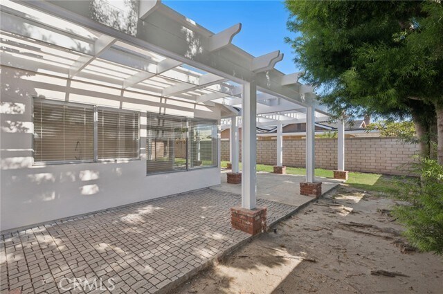 Building Photo - 8822 Bellshire Dr