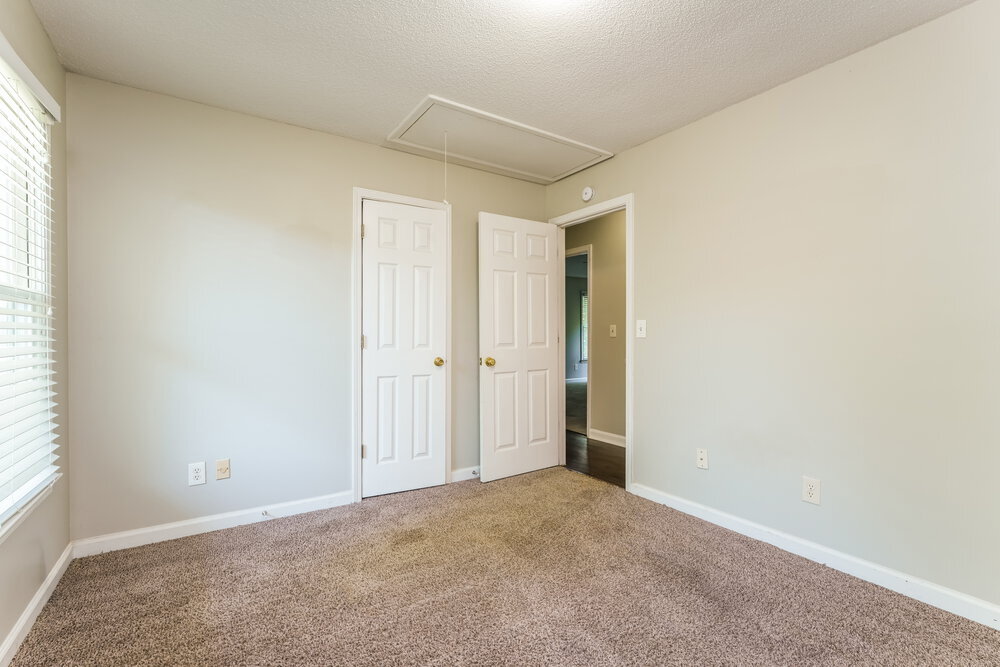 Building Photo - 4091 S Fork Dr