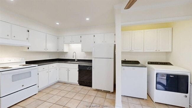 Building Photo - 1603 Cloverdale Ct