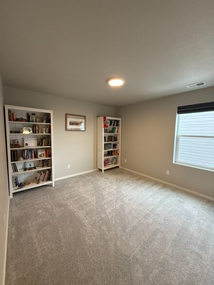 Building Photo - 450 Fairchild St