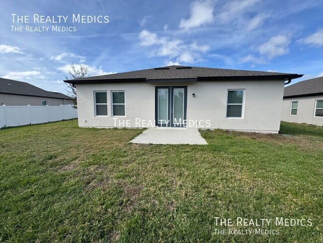 Building Photo - 1537 Meadowlark Dr