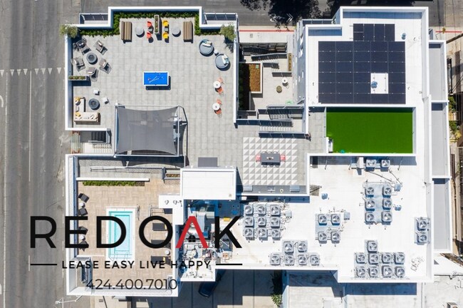 Building Photo - 1001 N Fairfax Ave