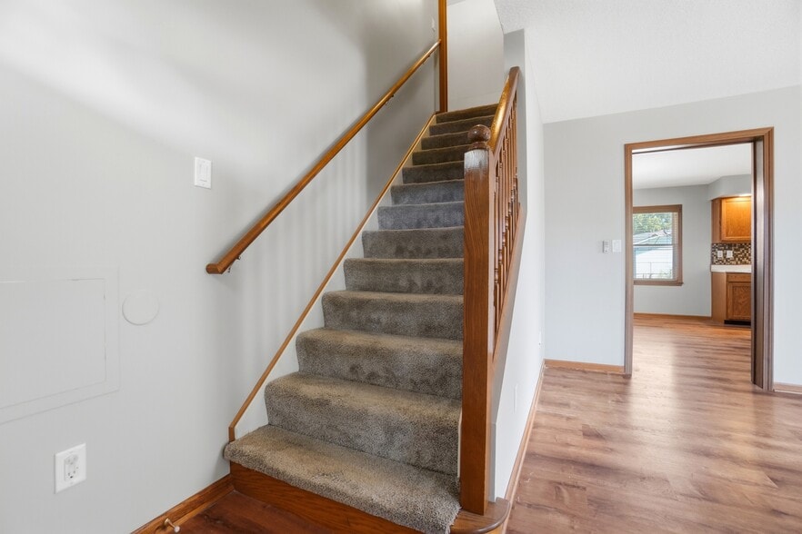 Building Photo - 245 Fitchland Dr
