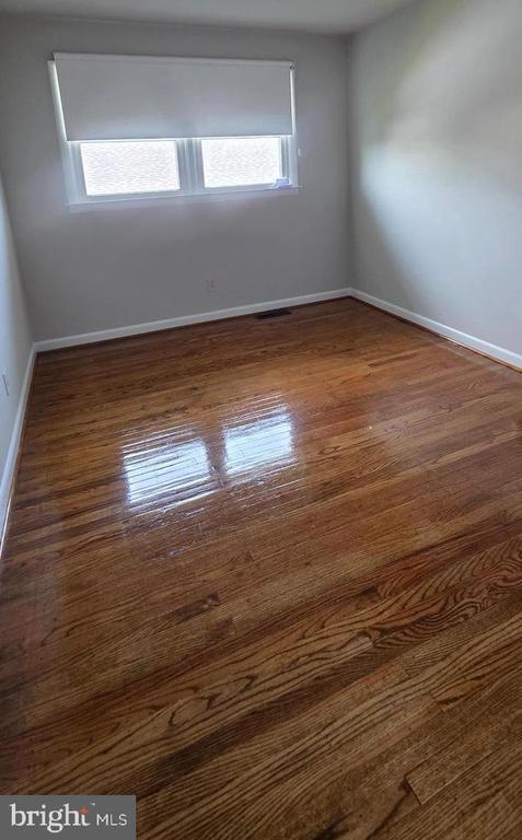 Building Photo - 5454 Burwood Ave