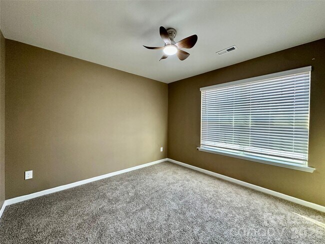 Building Photo - 1210 Leno Ln
