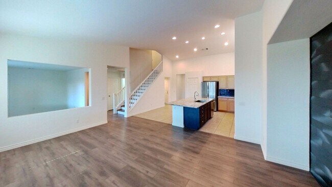 Building Photo - Spacious 4 Bedroom 3 Full Bathroom Home in...