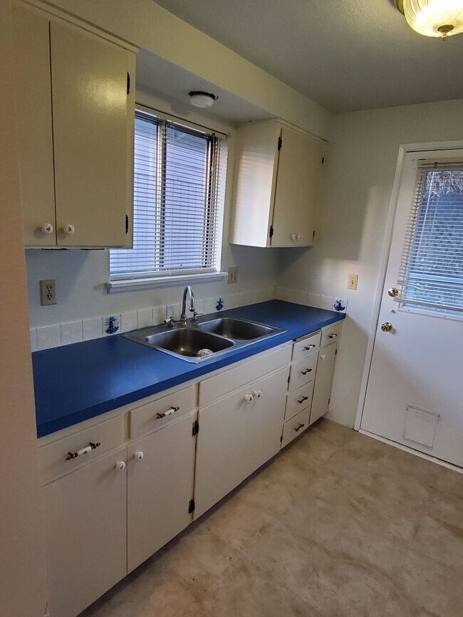 Building Photo - 446s51