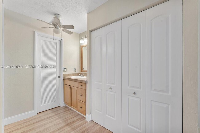 Building Photo - 4 Royal Palm Way