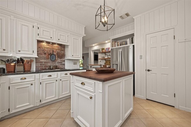 Building Photo - 9622 Fenchurch Dr