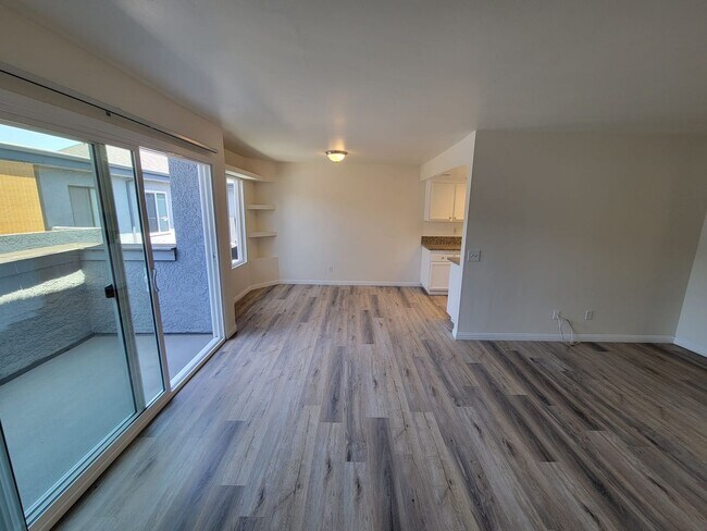 Building Photo - 15000 Burbank Blvd
