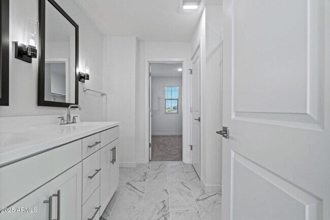 Building Photo - 3023 W Bent Tree Dr