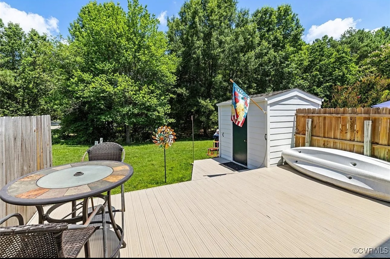Building Photo - 9492 Tracey Lynne Cir