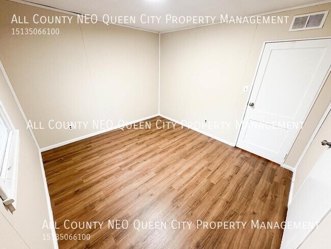 Building Photo - 2440 Ulrich Ave