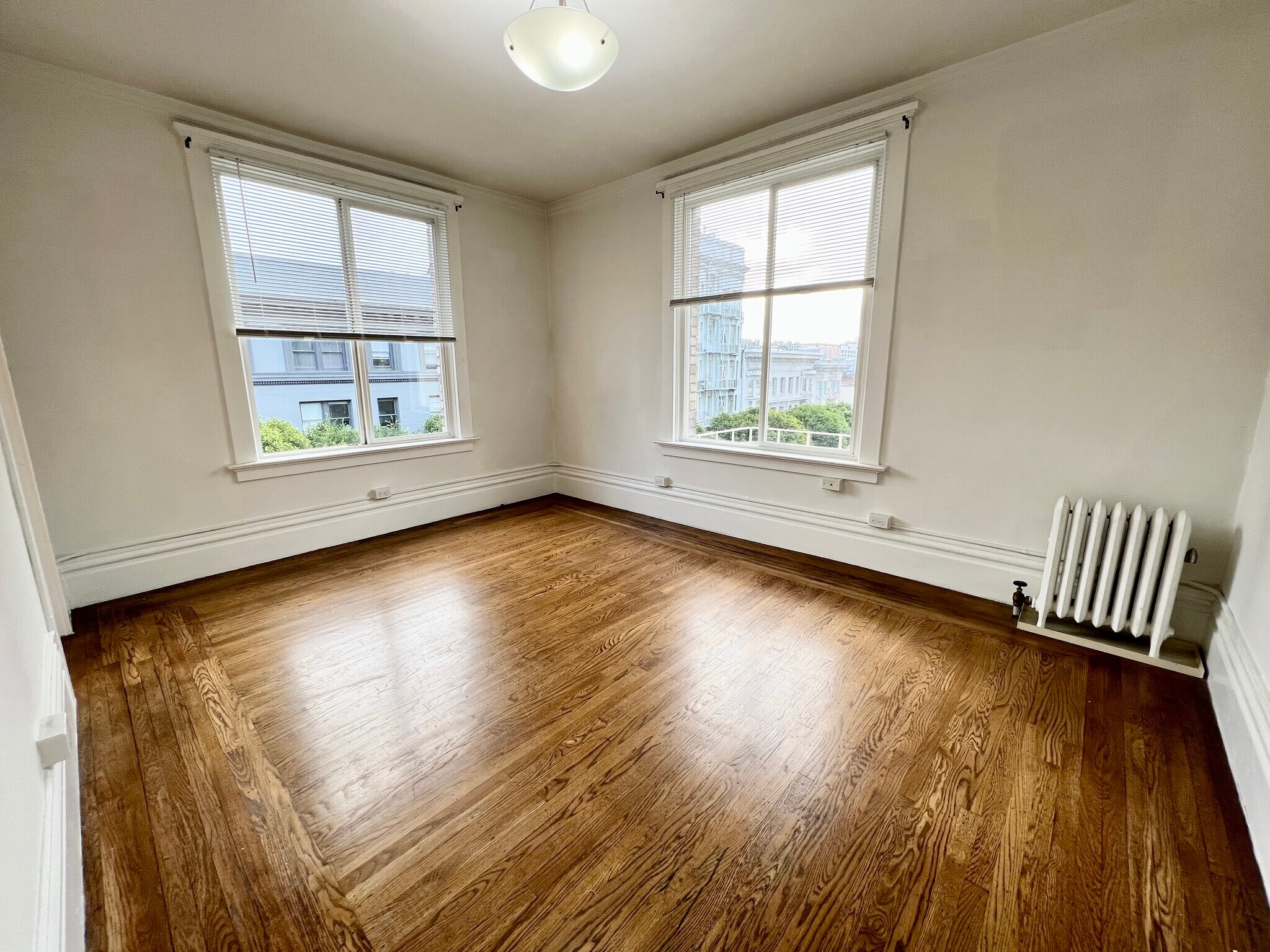 Building Photo - 711 Leavenworth St