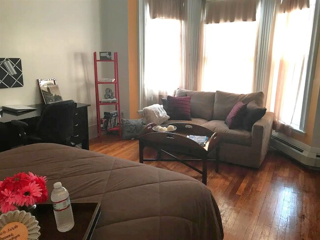 Building Photo - 7 Wendell St