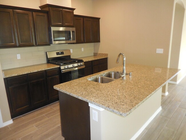 Building Photo - 7312 Glacier Dr