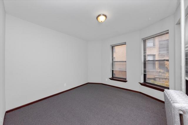 Building Photo - 2 bedroom in Chicago IL 60637