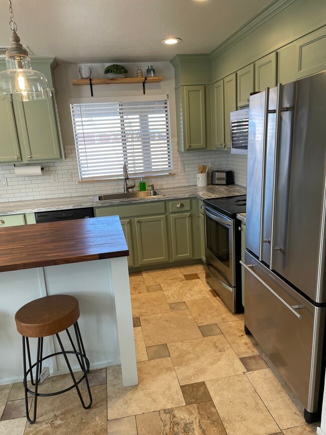 Kitchen - 106 S 110th St