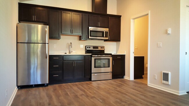 Building Photo - 813 N 44th St