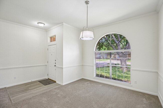 Building Photo - 16911 Bouldgreen