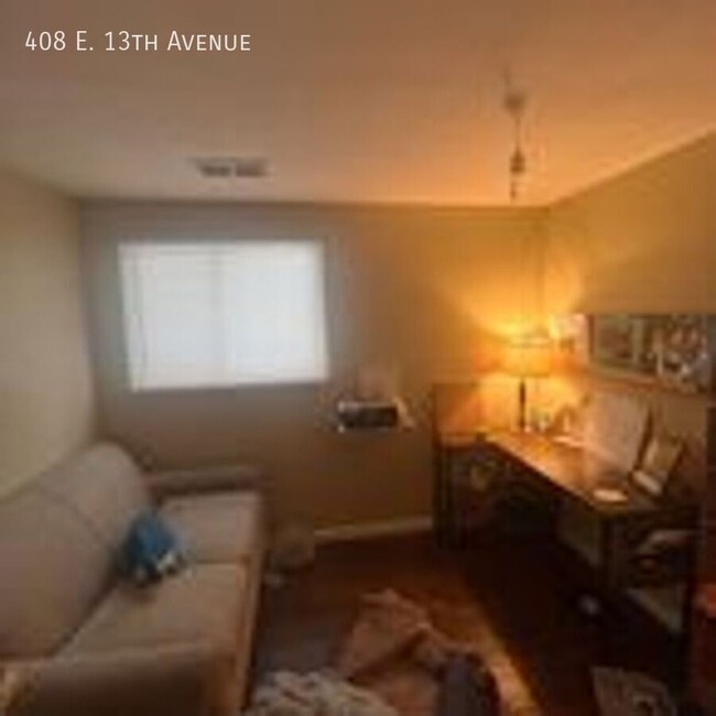 Building Photo - 2 Bed 1.5 Townhome Near OSU Available Fall...