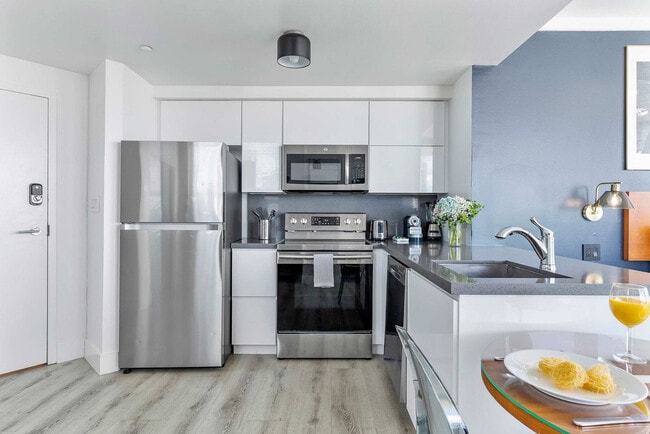 Building Photo - 2889 McFarlane Rd