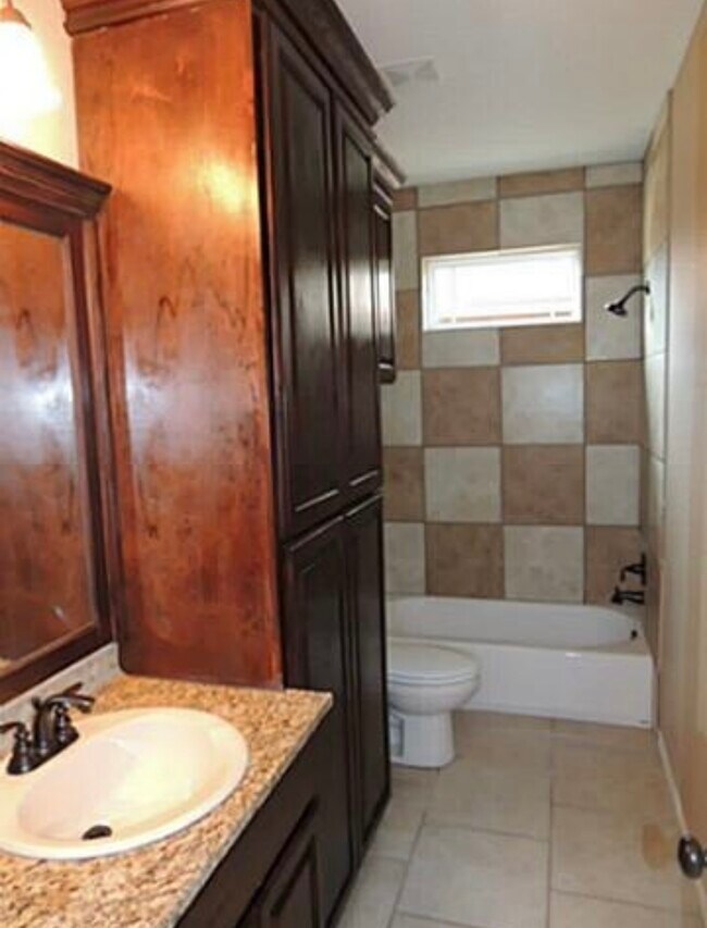 Building Photo - 3817 Enchanted Rock Rd