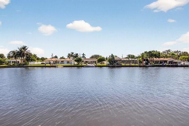 Building Photo - 130 Cypress Club Dr