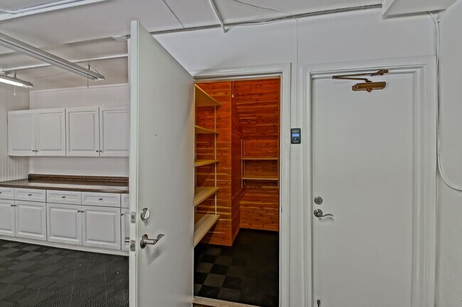 Building Photo - BRIGHT & AIRY, REAR-UNIT TOWNHOUSE W/ SPACIOUS PATIO, BALCONY & HUGE 2-CAR GARAGE IN GATED COMMUN...