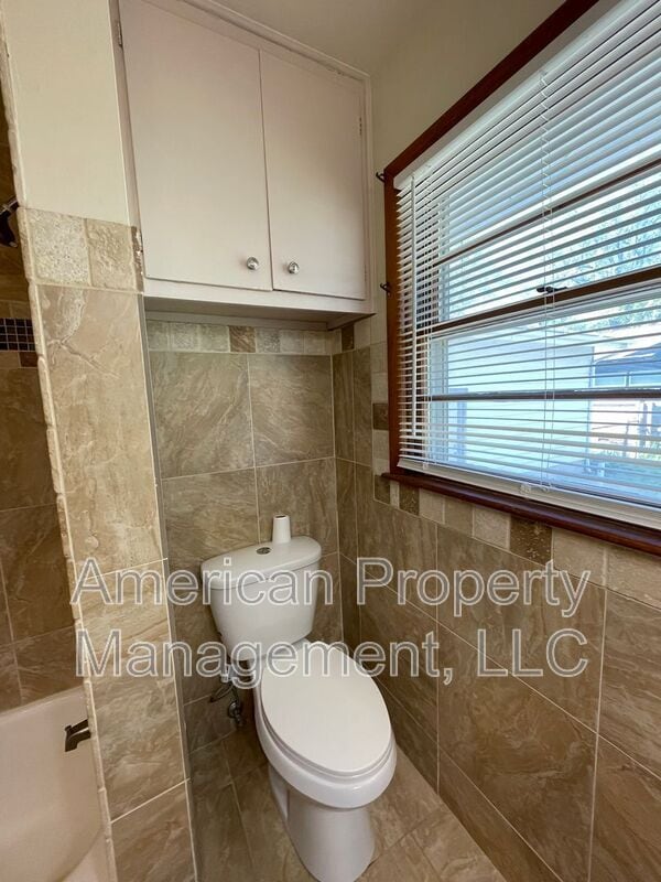 Building Photo - 5147 S Toledo Ave