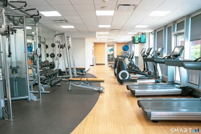 Building Photo - 127 Greyrock Pl