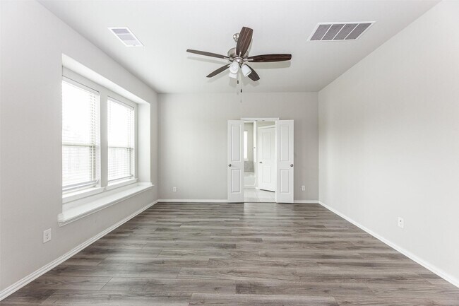 Building Photo - 15211 Stuart Bat Cave Ln