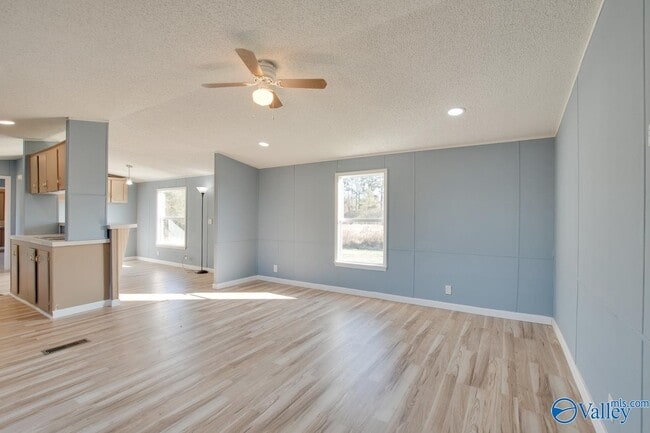 Building Photo - 156 Kinney Rd