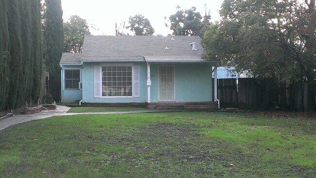 Primary Photo - 518 Sierra Blvd
