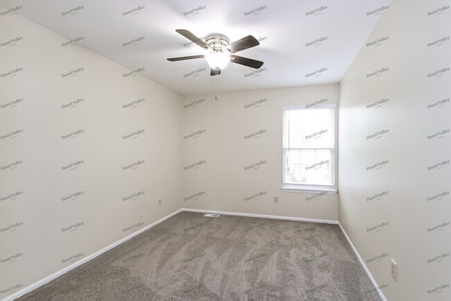 Building Photo - 1829 Charleston Estates Dr