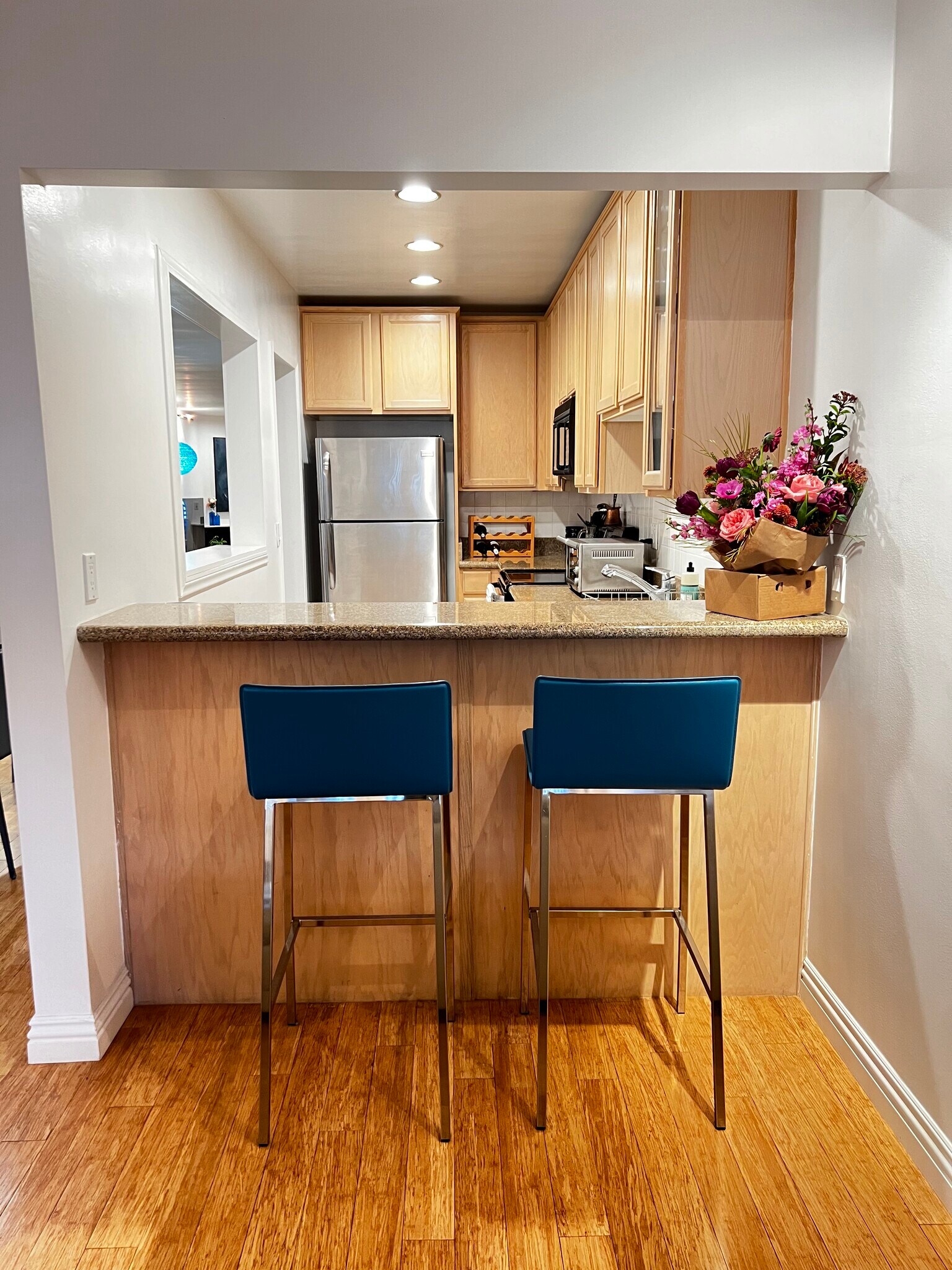 Bar/Breakfast bar with stools attached to other side of kitchen - 901 10th St