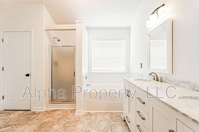 Building Photo - 317 Edenberry Way