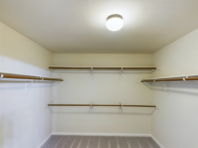 Building Photo - 15123 Meredith Ln