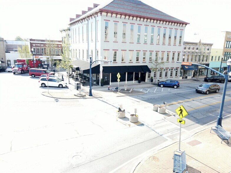Building Photo - 5 S Market St