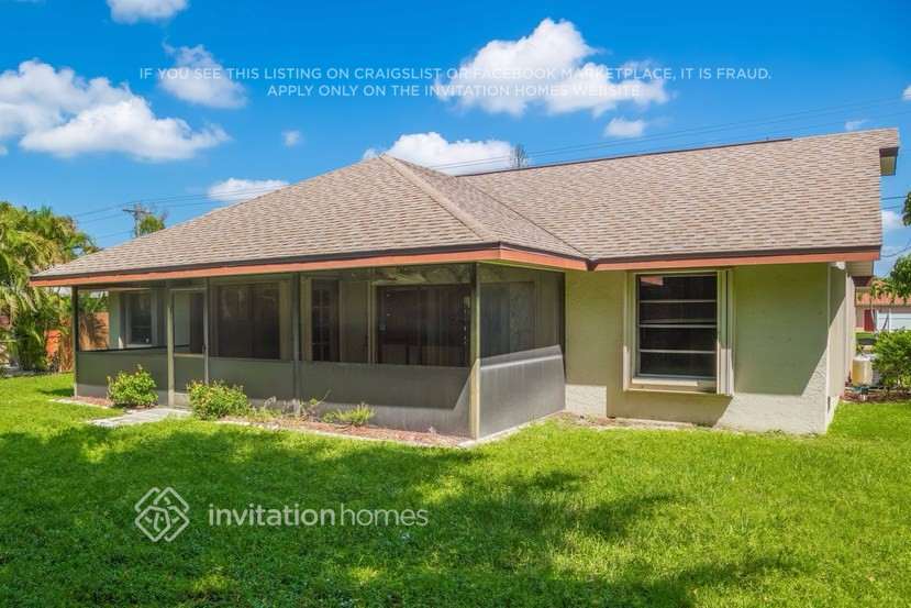 Building Photo - 2212 Viscaya Pkwy